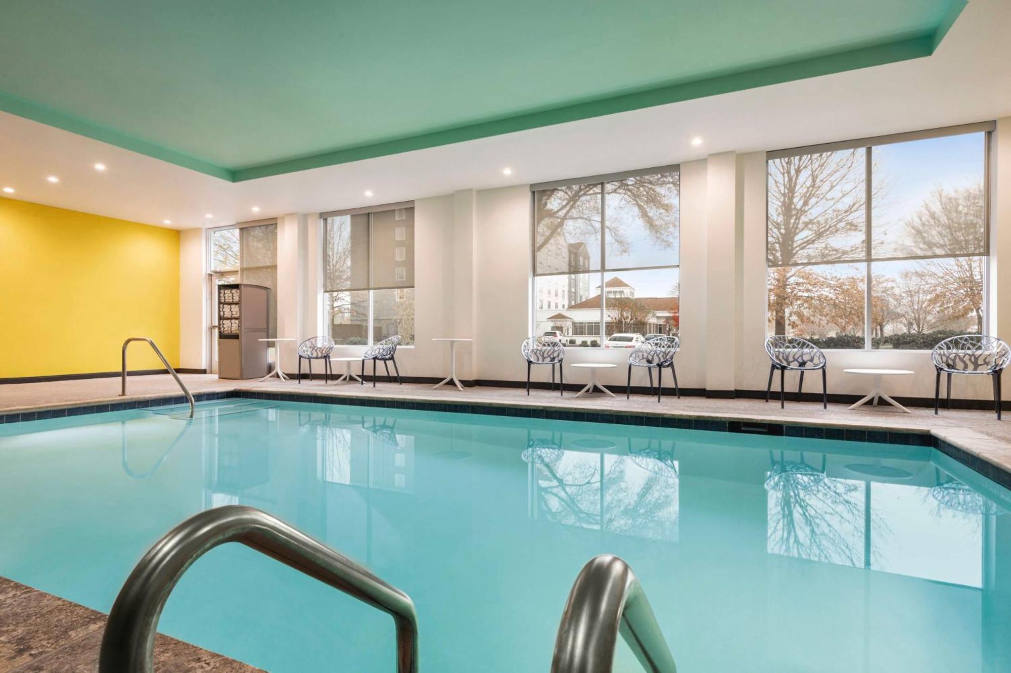 Tru By Hilton Greenville Woodruff Road, Sc Bagian luar foto